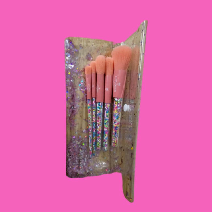 Little Miss Loves - 5 Brush Set with Glitter Storage Bag